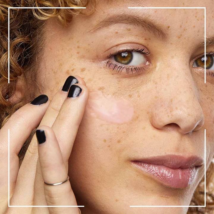 El mejor maquillaje para piel con acné | L’Oréal Paris